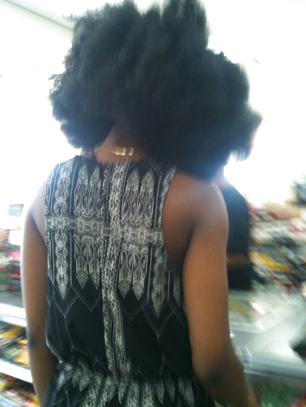 Sexy donne nere con enormi capelli afro
 #32747016