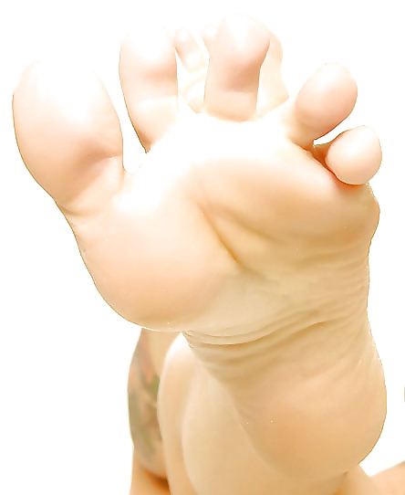 Dit-moi tu sent des pieds ?? #25067256