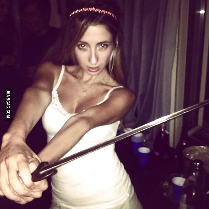 Chicas con espadas
 #35214437