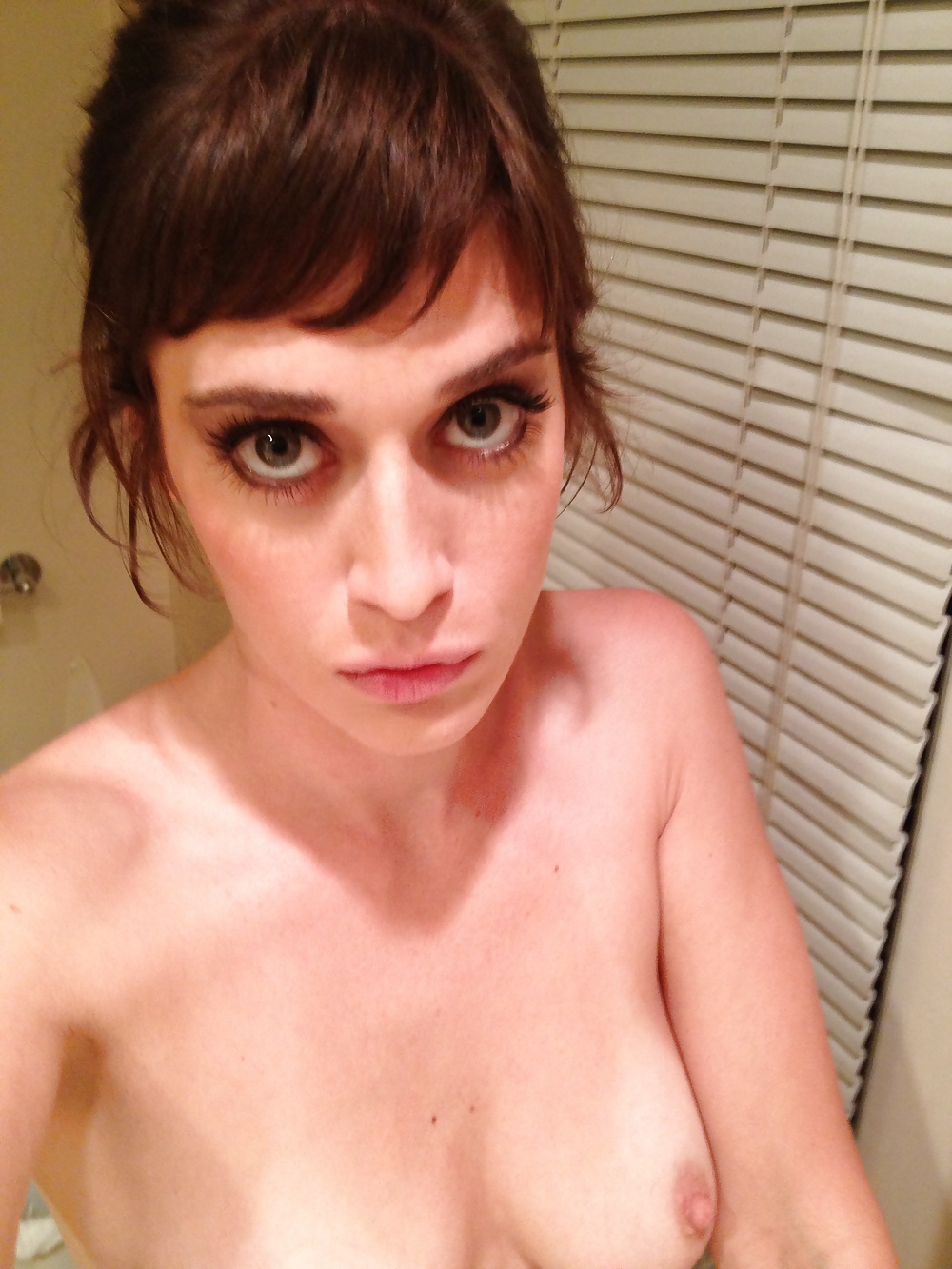 Lizzy caplan nude leaks
 #31128090