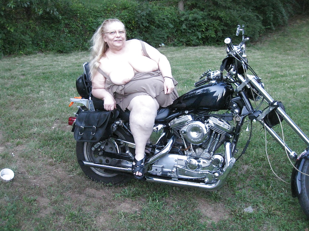 Eine Gute Frend Lassen Sie Mich In Meinem Neuen Zurück Yard2 Bilder Auf Seinem Fahrrad Zu Tun #29189825