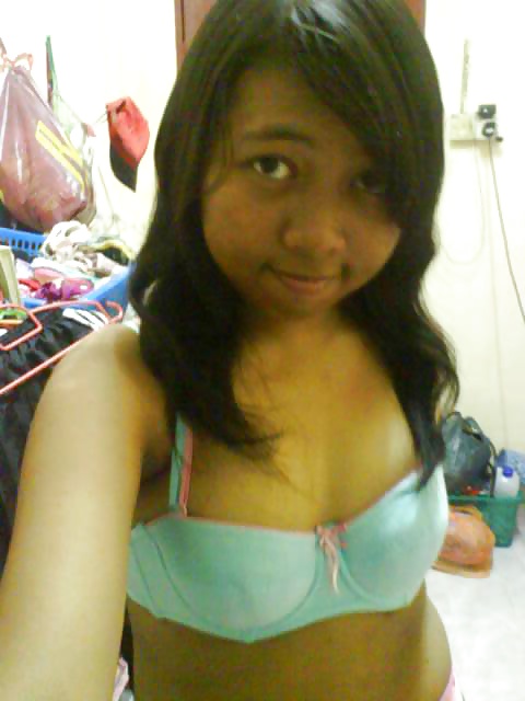 Anis sayang
 #33093890