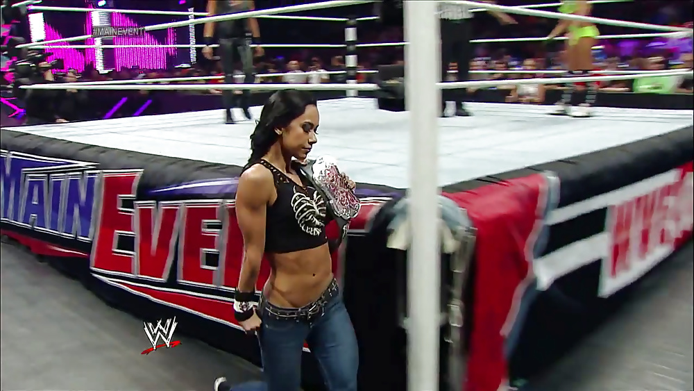 Aj lee
 #25627718