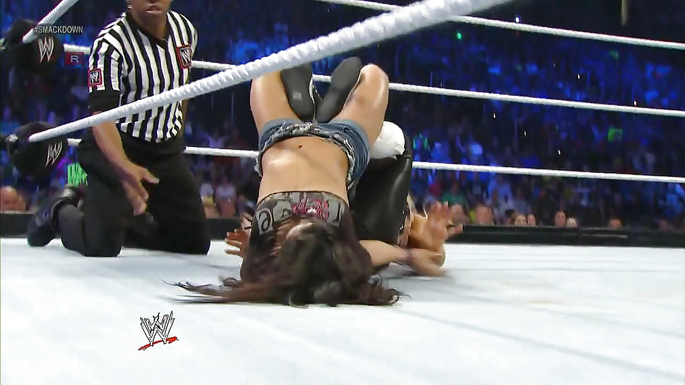 Aj lee
 #25627943