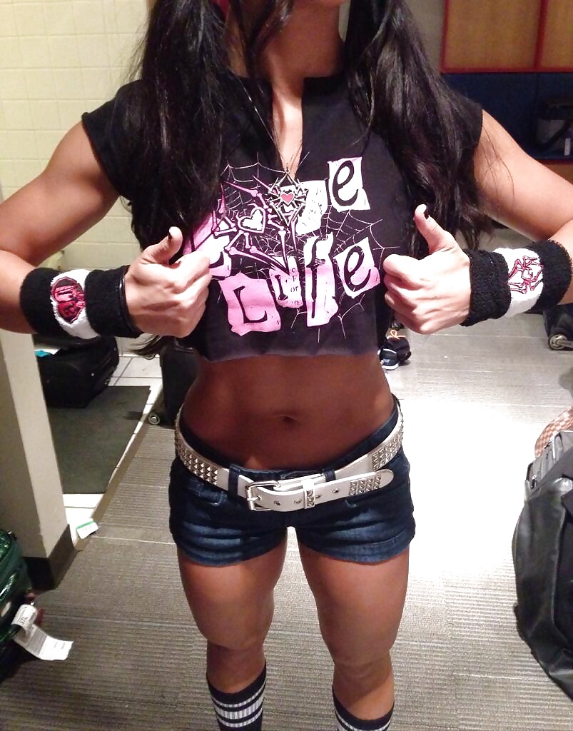 Aj lee
 #25627959