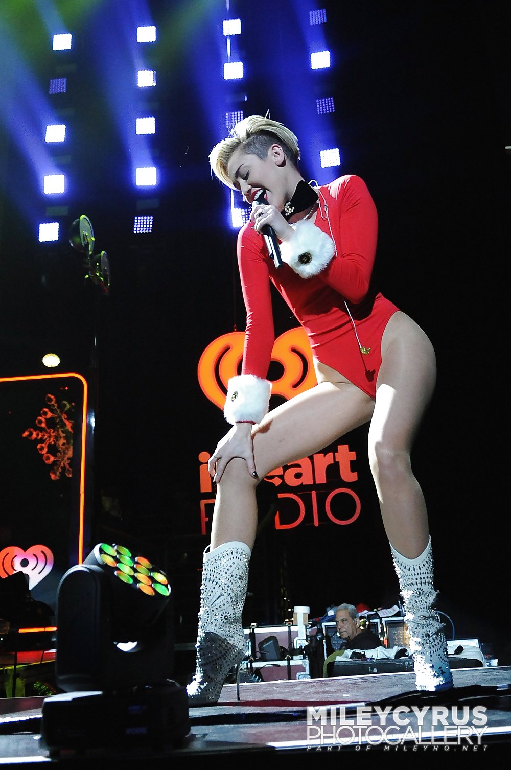 Sexy Jingle Ball Cyrus KDWB Des Miley Dezember 2013 #36188146