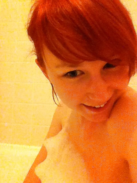 Redhead webcam girl #40104402