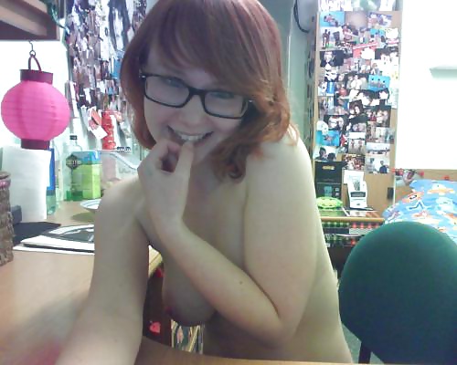 Rosso ragazza webcam testa
 #40104594