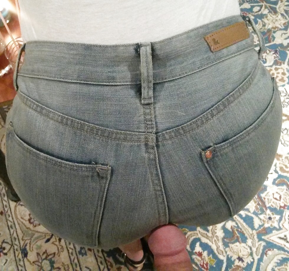 Cum Sur Les Jeans Ass Femme #38892780