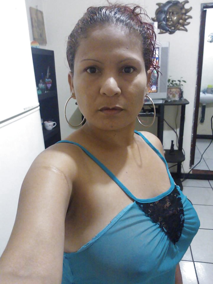 Karla Maria Rosales Vega #25483382