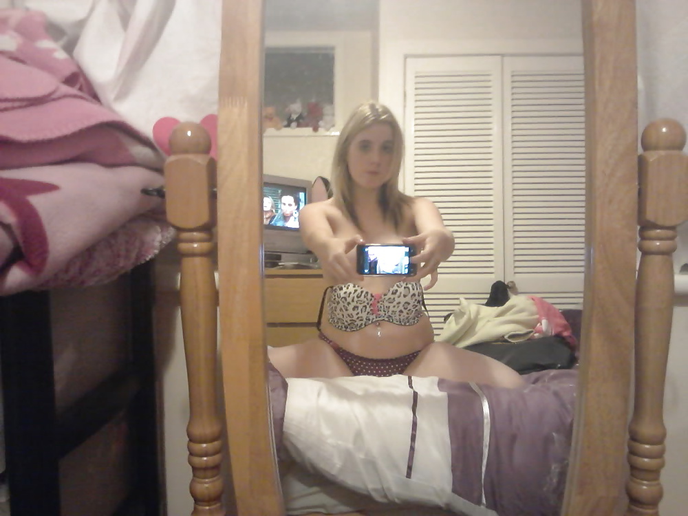 Celular hottie 
 #31197781