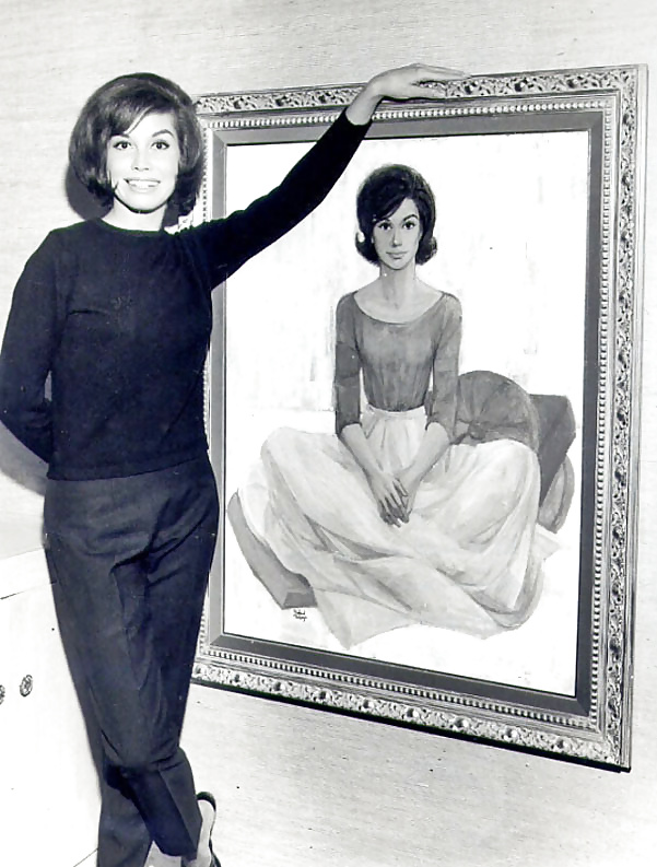 Mary Tyler Moore Part 2: Real & Fake #31559290