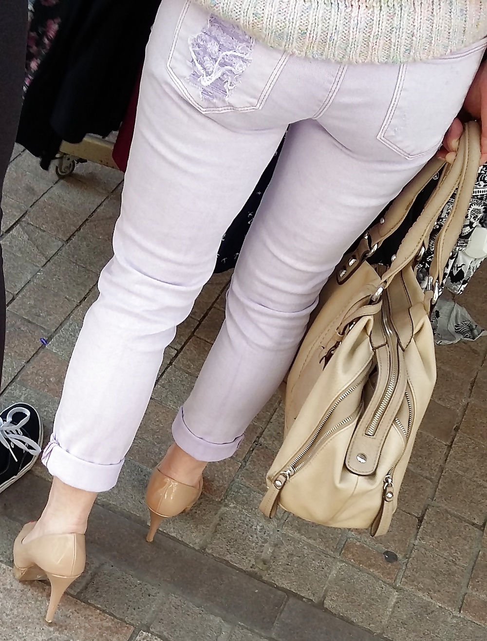 Hot Legs on the street -  geile beine auf der strasse #26982515