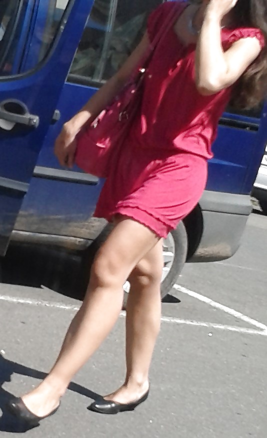 Hot Legs on the street -  geile beine auf der strasse #26983997