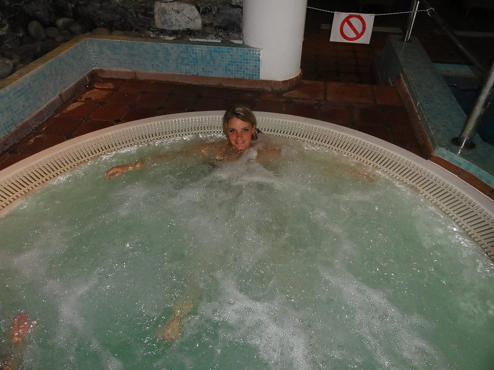 Laetitia C au spa (une ex) #24052421