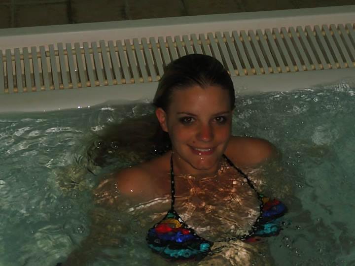 Laetitia C au spa (une ex) #24052472