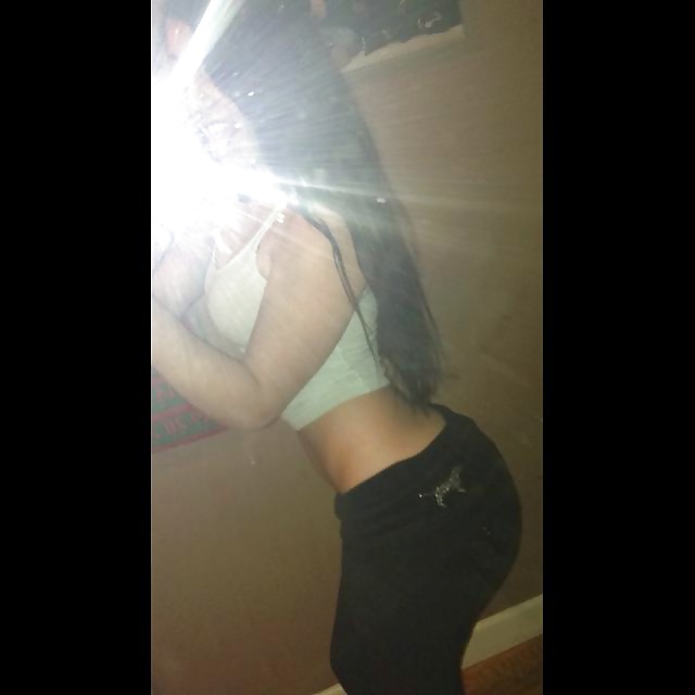 Bubblebutts in tight pants  #26175767