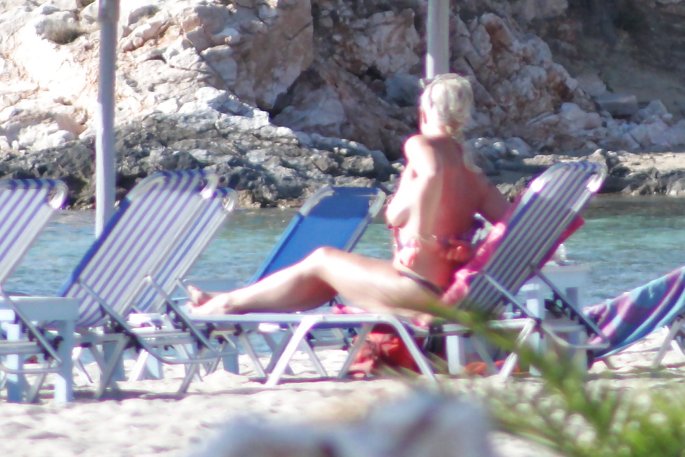 Oben-ohne-und Bikini Strand In Paros4 #26230483