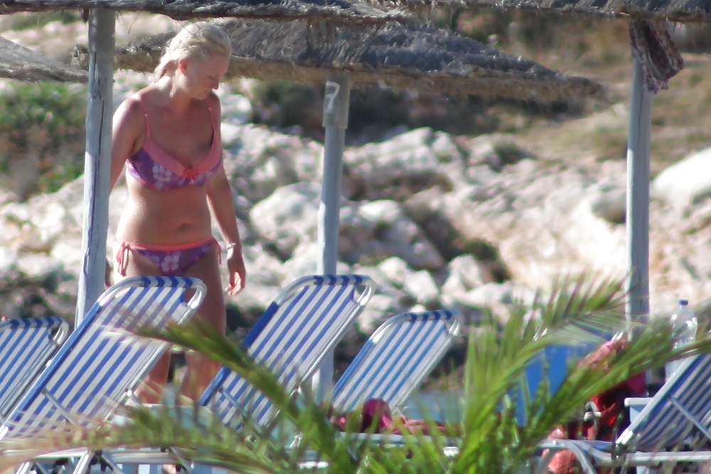 Oben-ohne-und Bikini Strand In Paros4 #26230559