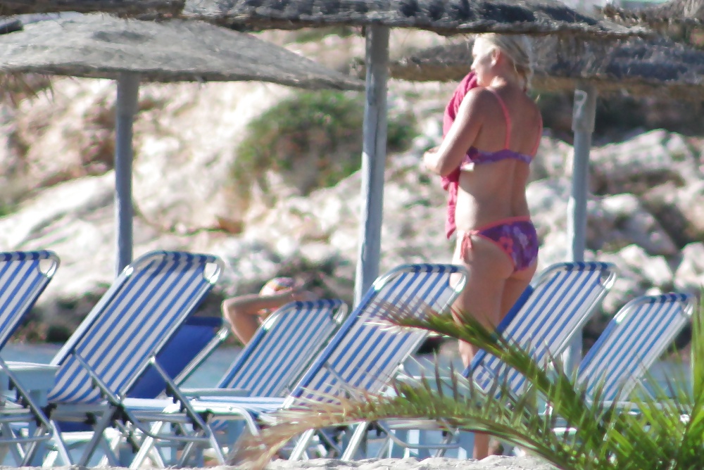 Oben-ohne-und Bikini Strand In Paros4 #26230578