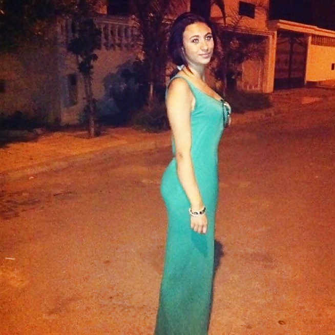 Salma la chienne
 #32084878