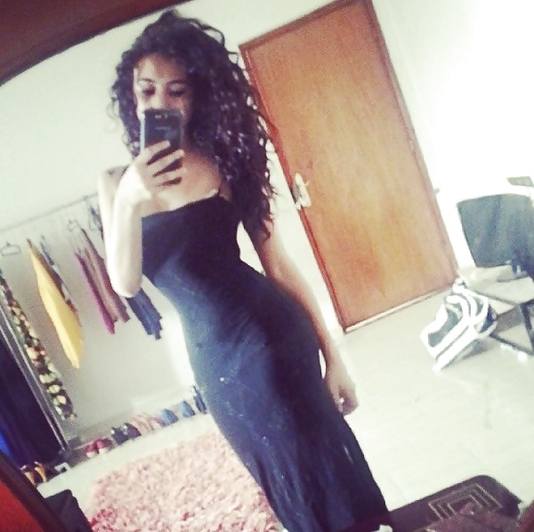 Salma la chienne
 #32084879