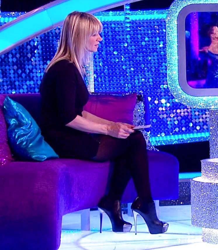 Jambes Sexy, Talons Et Nylons à La Télévision Britannique #23230725