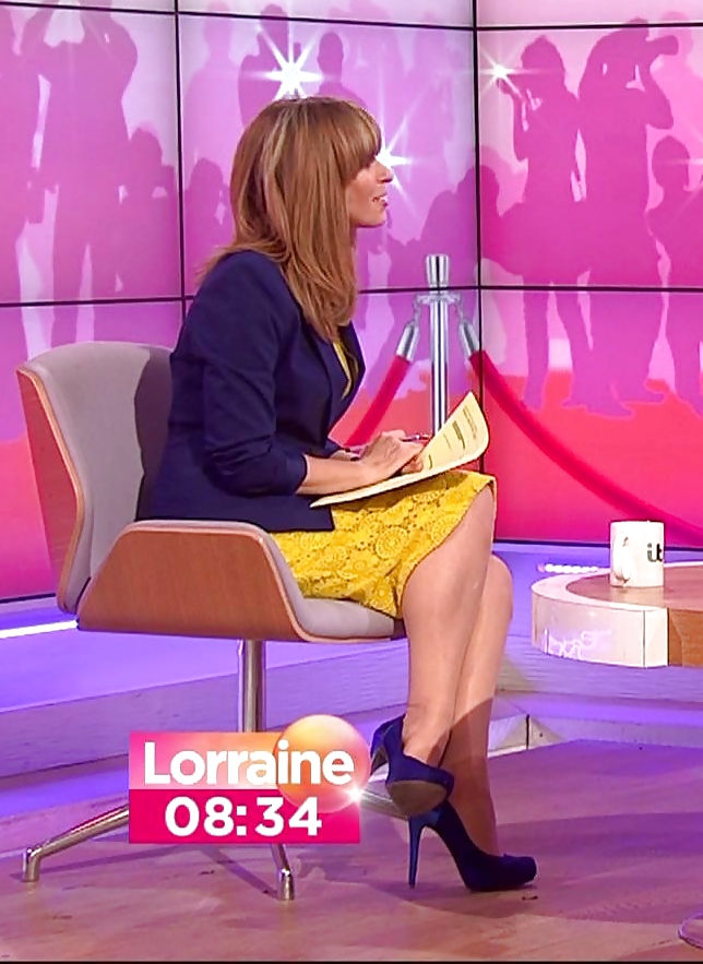 Jambes Sexy, Talons Et Nylons à La Télévision Britannique #23230897