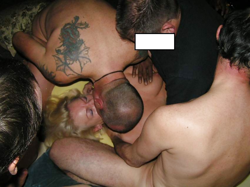 Stute liebt den gangbang
 #27043987