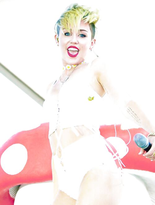 Miley cyrus iheartradio festival
 #36915640