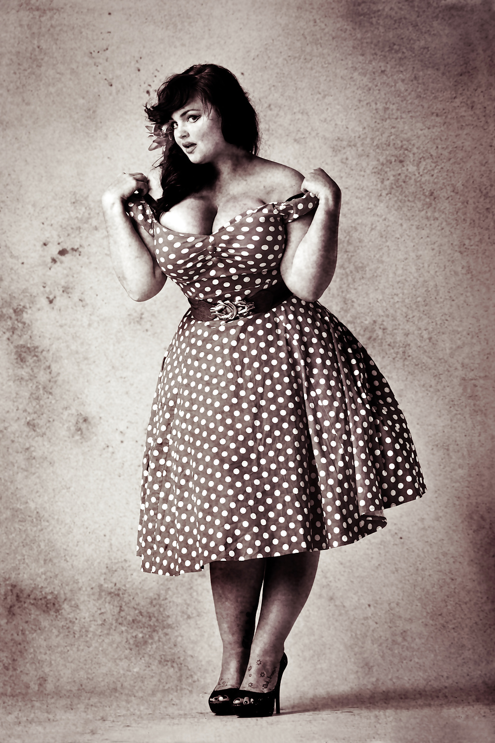 Plus size pin-up models
 #35235503
