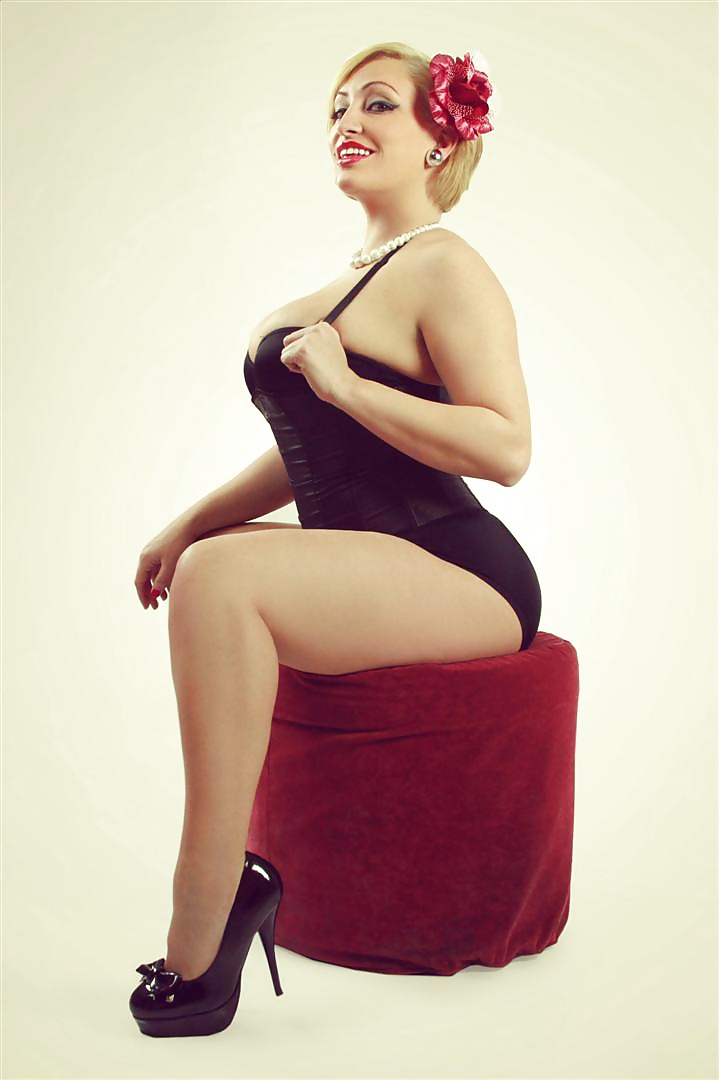 Plus Size Pin-Up Models #35235671