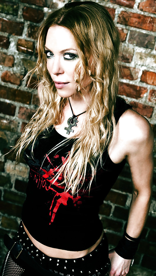 Angela gossow (archienemigo)
 #37421081