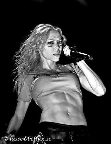 Angela gossow (archienemigo)
 #37421083