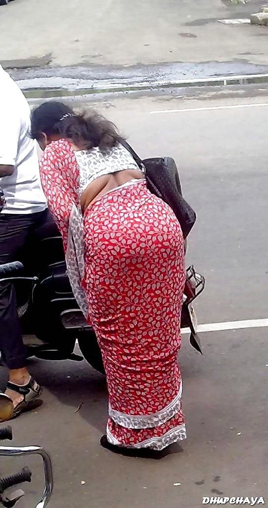 Desi aunty back side vew
 #24728078