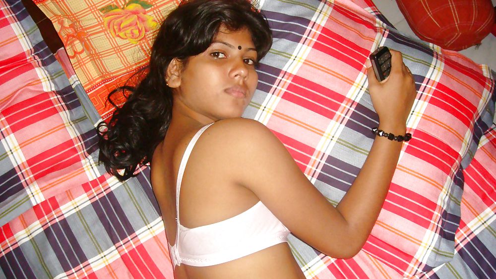 Una ex novia india en la ducha
 #36003785