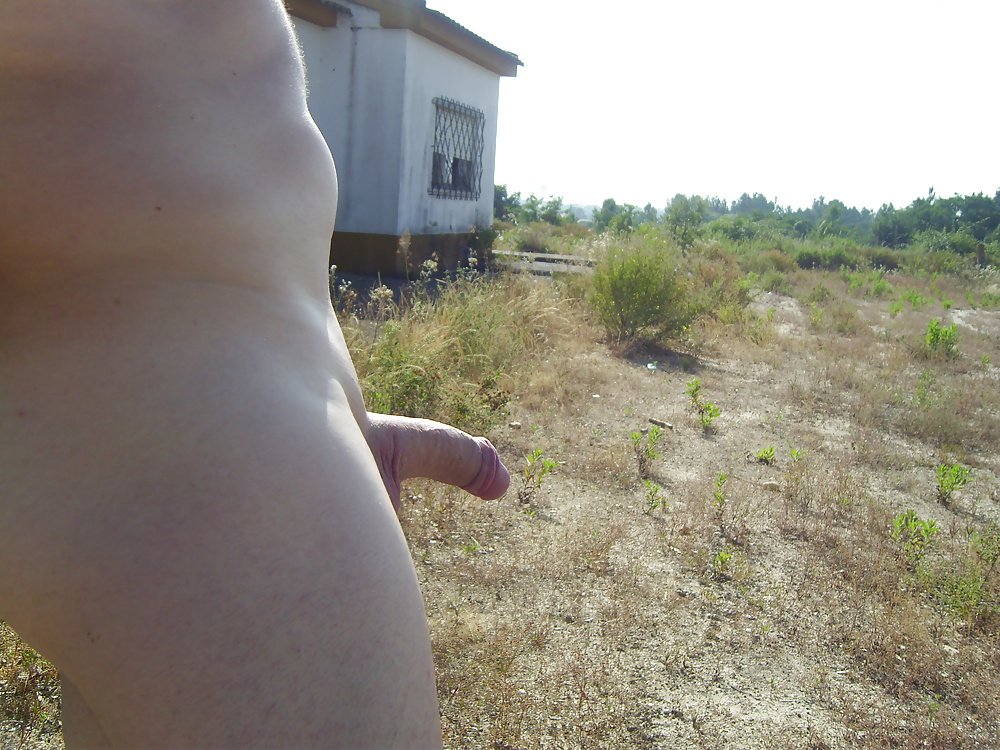私の素人の屋外での裸の公開写真#3
 #29424589