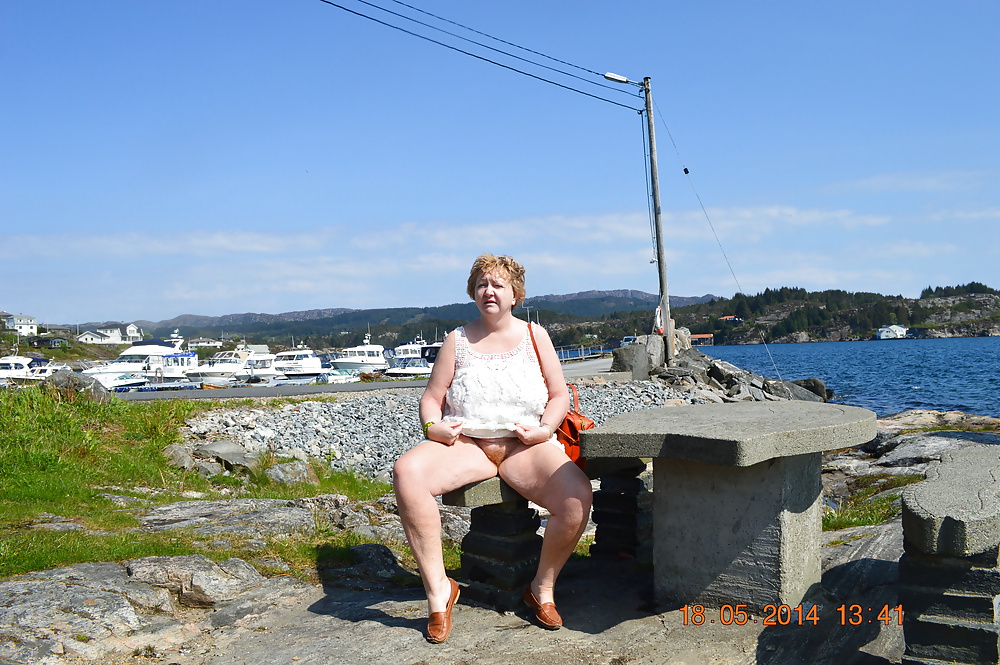 Goldenpussy #29150394