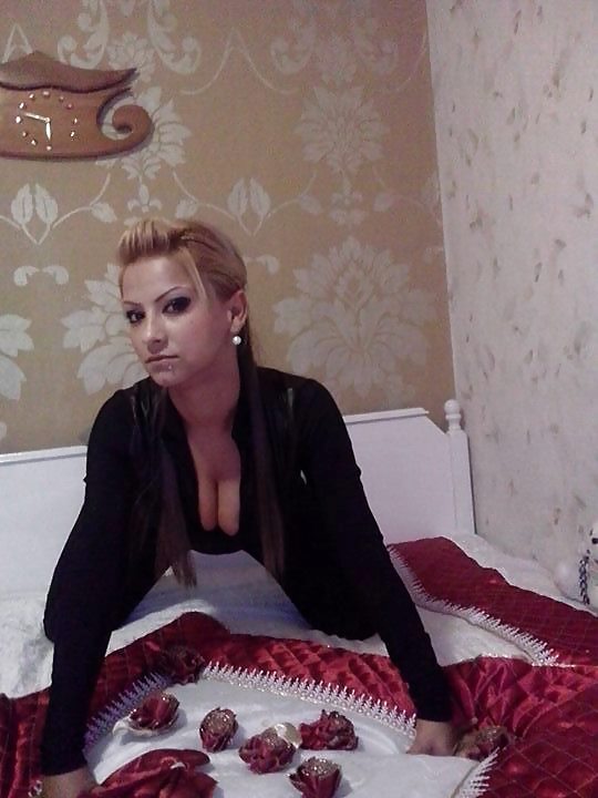 Bulgarian women: Ani #26112981