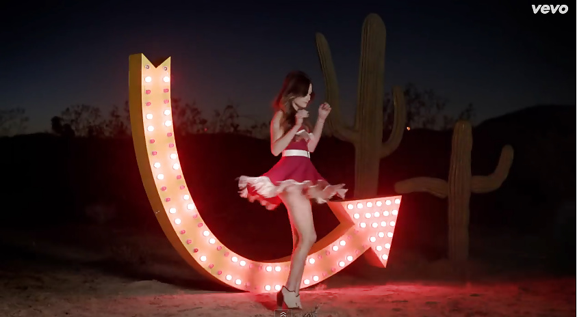 Kacey musgraves 
 #27642149