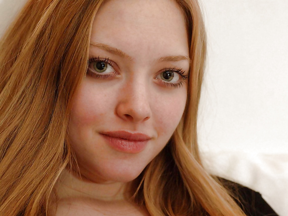 Amanda seyfried
 #32800045