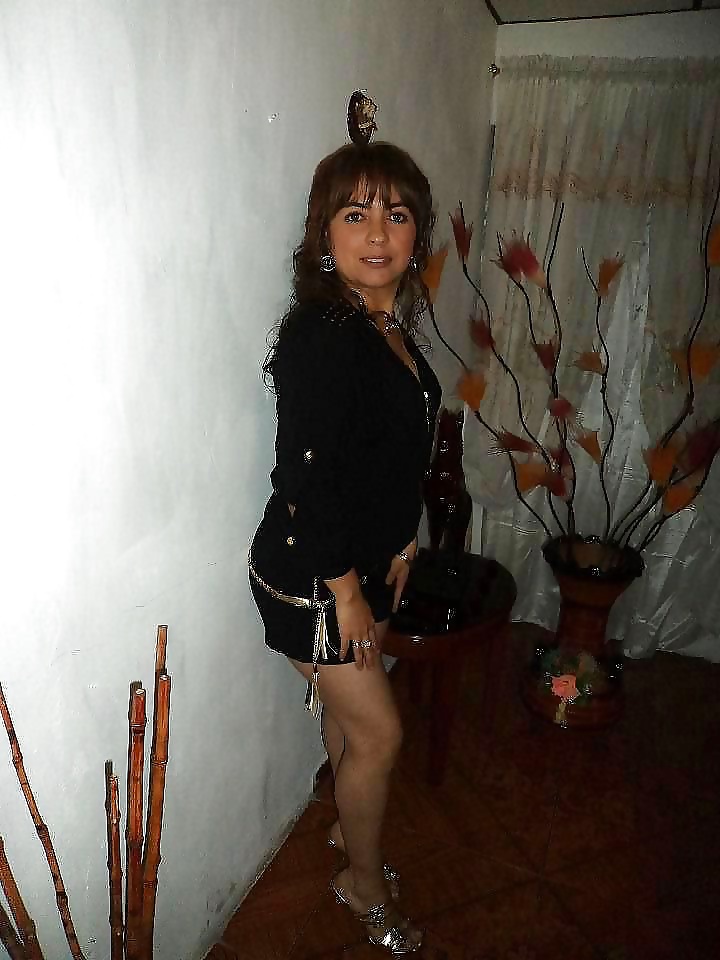 Qt esposas x
 #29700055