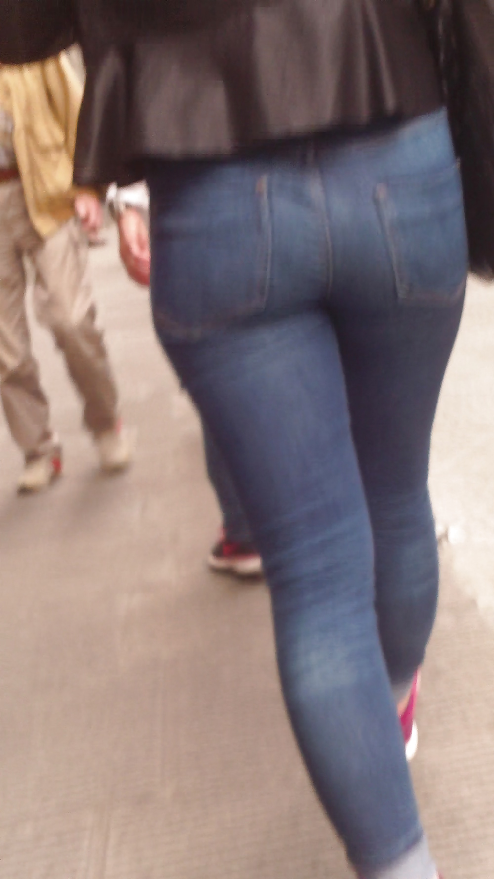 Popular teen girls ass & butt in jeans Part 6 #32010057
