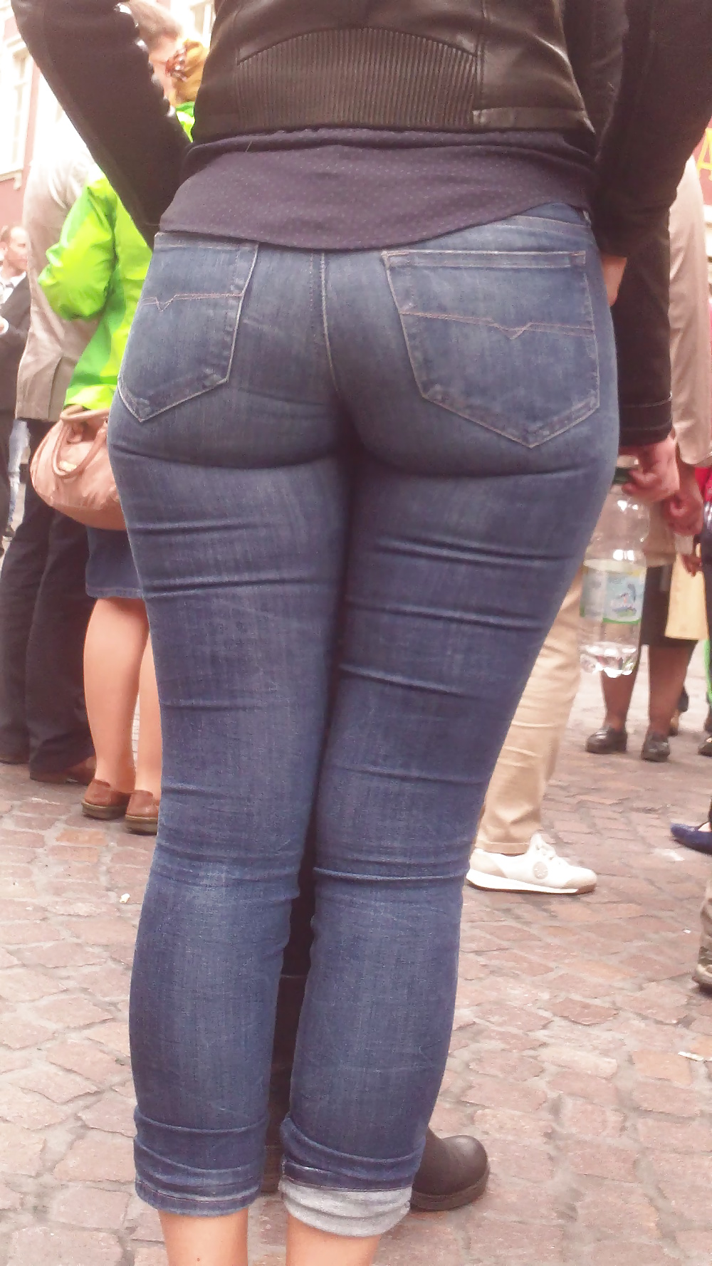 Popular teen girls ass & butt in jeans Part 6 #32010427
