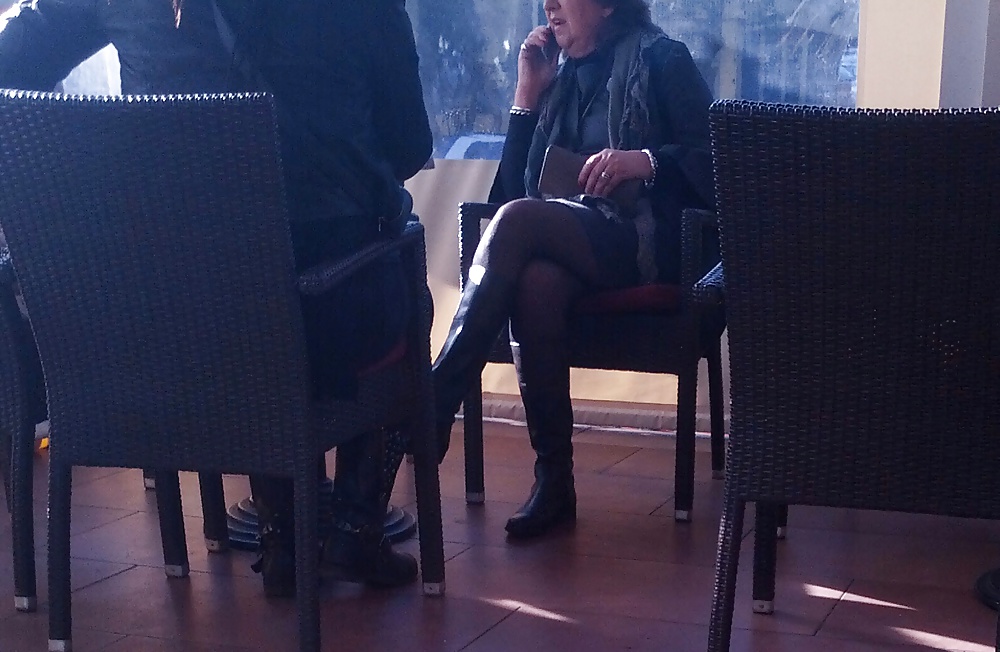 Spy in caffe #40813259