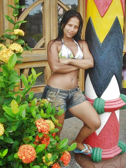 Latinas Heiße En Shorts #26296721