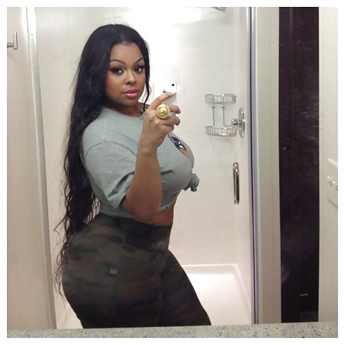 NUBIAN #23983779