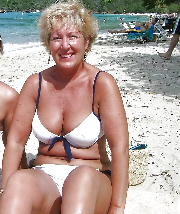 Sexy mature grannies on beach! Amateur mixed!  #29877437