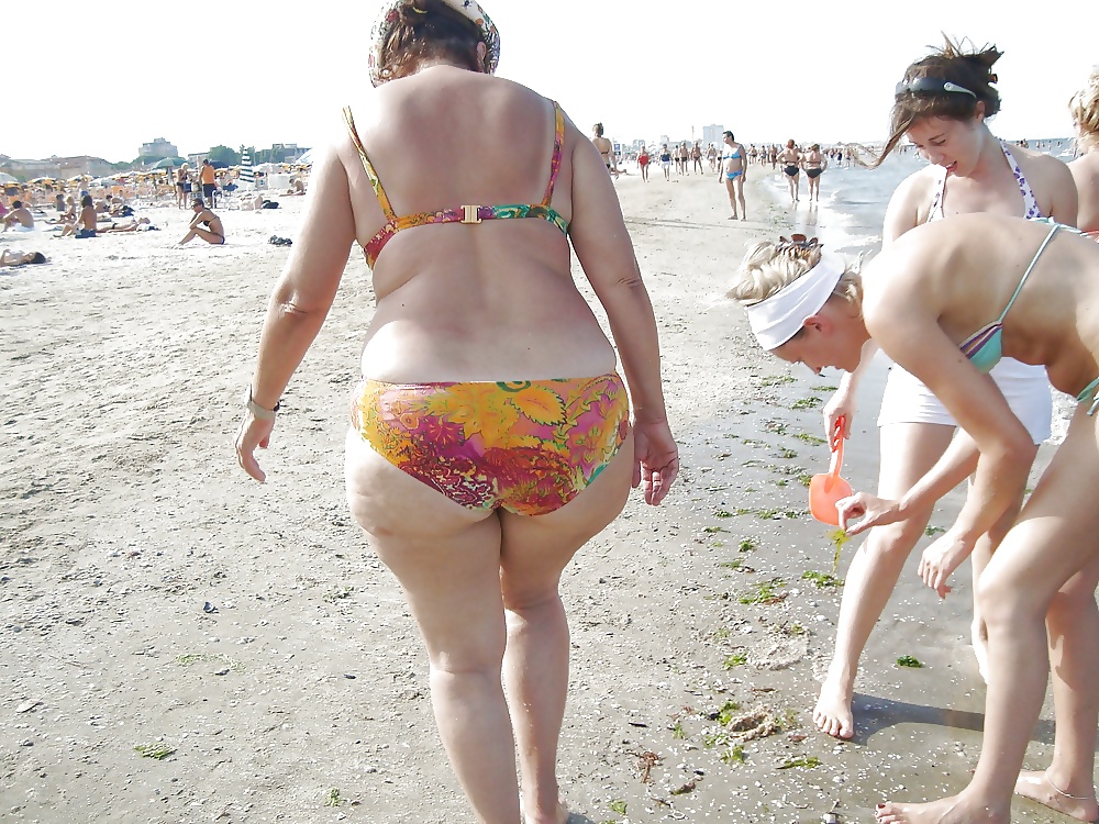 Sexy nonne mature sulla spiaggia! amatoriale misto! 
 #29877481