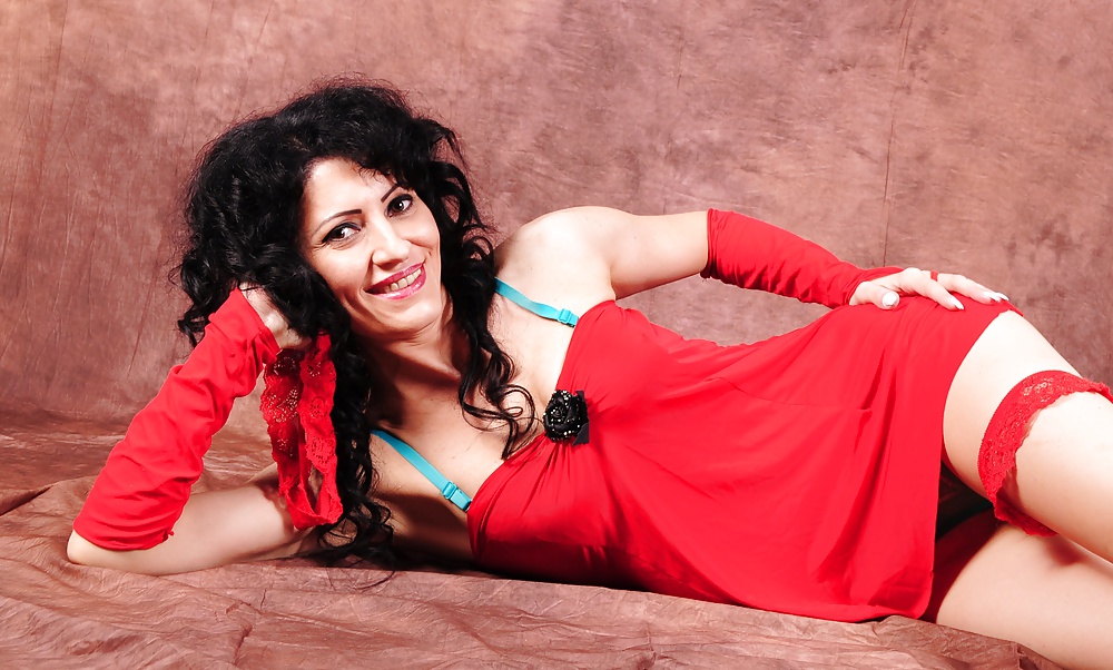Mature dancer, always in a good mood, ready to play. #26513866